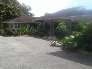 Bridgemount Heights, Kingston / St. Andrew, Jamaica - House for Lease/rental